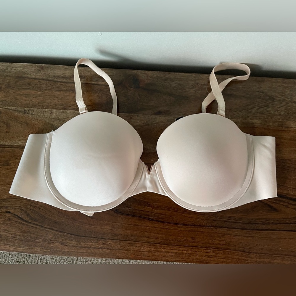 EUC!!! Victoria’s Secret Multi-way Bra